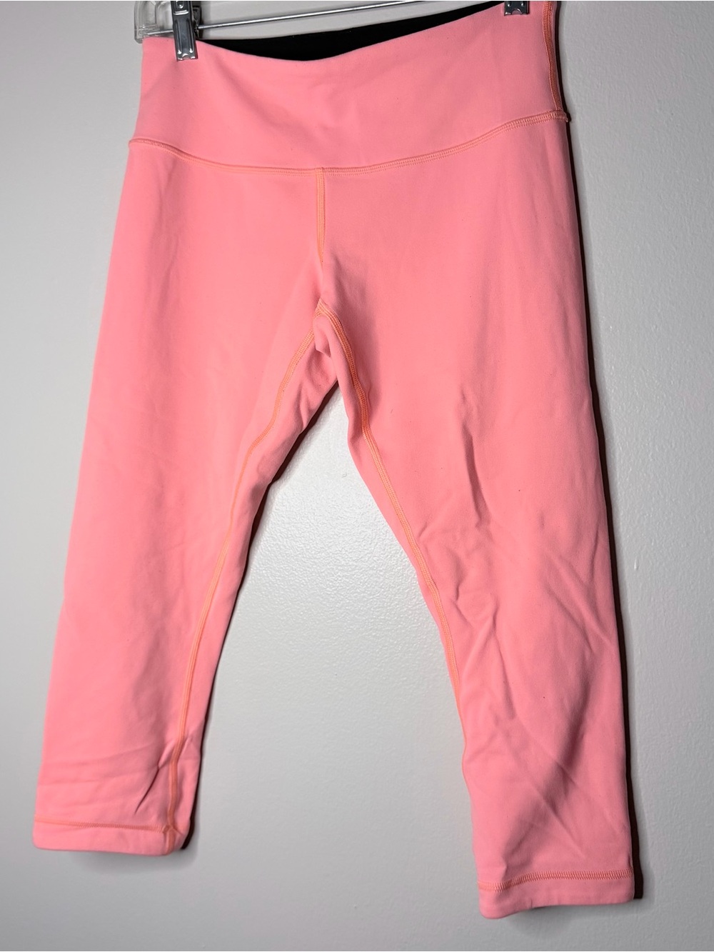 Women’s Pink/peach Cropped Active Leggings